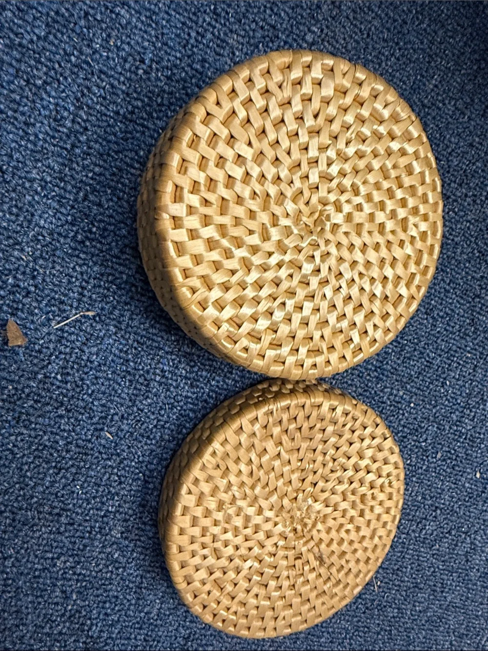 N/A handwoven round